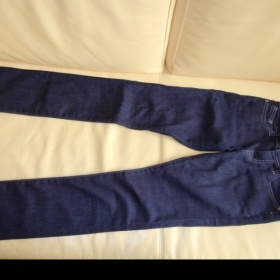 Tmavě modré slim jeans Guess