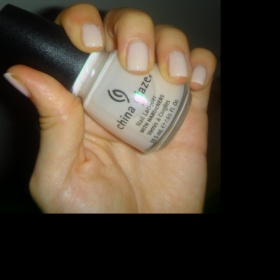 Lak na nehty China Glaze - Hope Chest, krémová barva - foto č. 1