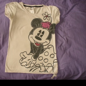 Růžové triko s Minnie Mouse zn. Bershka