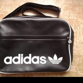 Černobílý messenger Adidas