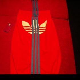 Adidas originals šaty lososové barvy