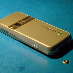 Sony Ericsson G502 za 1000 Kč