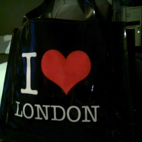 Černá kabelka I love London - plastová - foto č. 1