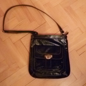 Černá crossbody s kapsičkou CCC