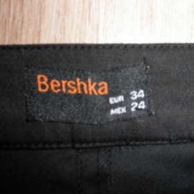 Sukně Bershka vel. 36 černá. - foto č. 1