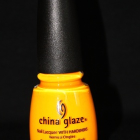 Lak na nehty China glaze poolside collection Sun worshiper - foto č. 1