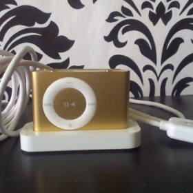 Zlatý iPod Apple - foto č. 1