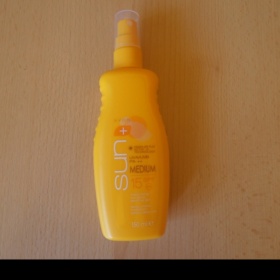 Opalovací sprej SPF 15 Avon - foto č. 1