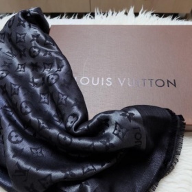 Monogram Lurex Shawl black Louis Vuitton