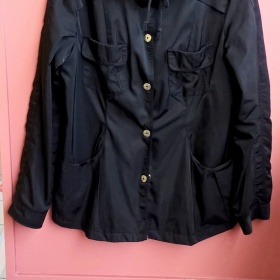 Lehká černá bunda s kapucí H@M - foto č. 1