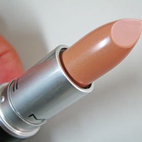 Mac Lipstick Creme d nude - foto č. 1