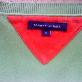 Zelený světřík Tommy Hilfiger